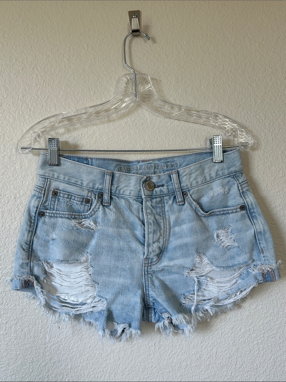 American Eagle Tomgirl Distressed Denim Shorts Size 2 Button Fly